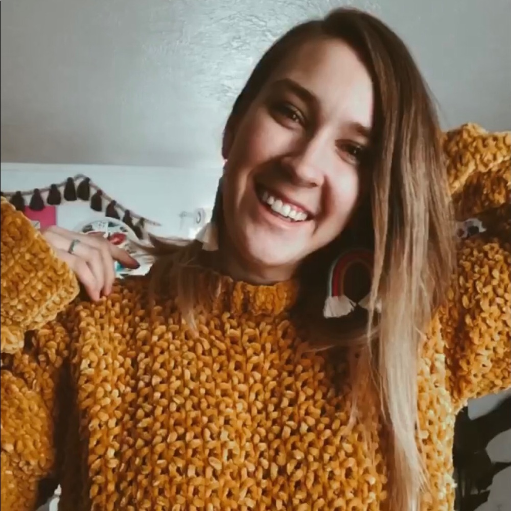 Meet your Posher, Kayla